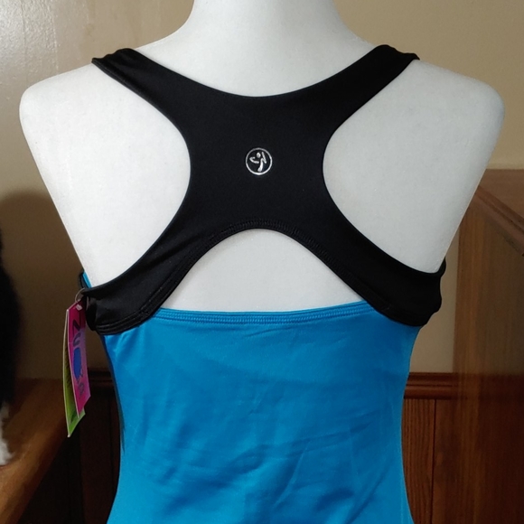 Zumba 🆕 Vintage Break Beat Built In Bra Tank Top M - Picture 8 of 14